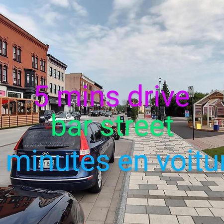 Welcome To Airbnb Saint-Jean-sur-Richelieu Luaran gambar
