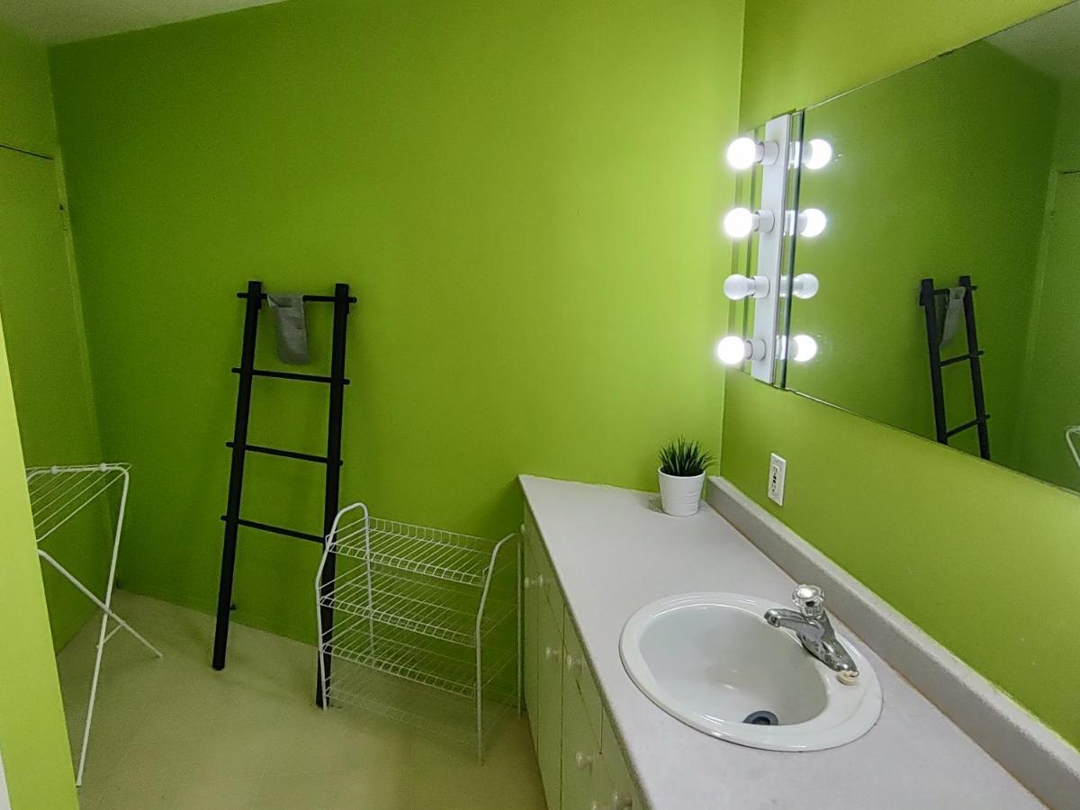 Welcome To Airbnb Saint-Jean-sur-Richelieu Luaran gambar